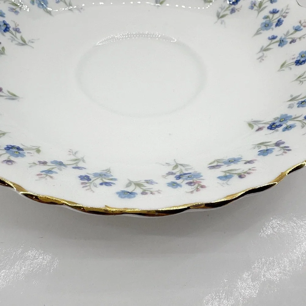 Vintage Royal Albert Memory Lane Tea Cup &‎ Saucer England Blue Floral Gold Trim